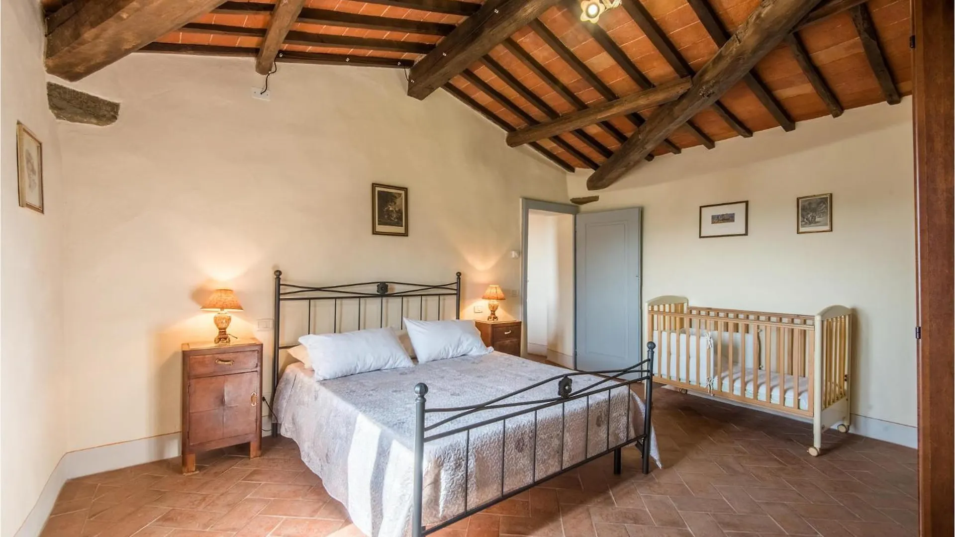 4 Bedroom Amazing Home In カスティリオーン・フィオレンティーノ イタリア